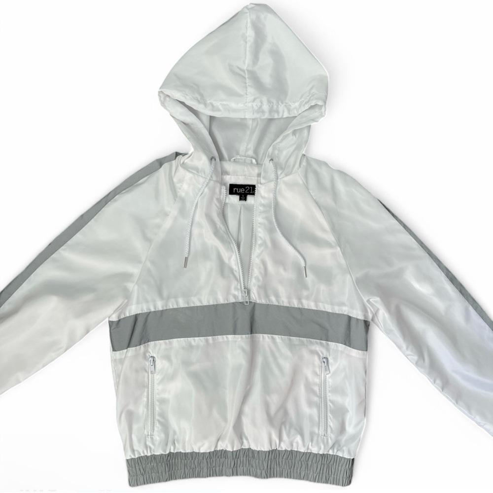 Rue 21 Windbreaker 1/4 Zip Hoodie White Gray Reflective Stripes Women’s Small.